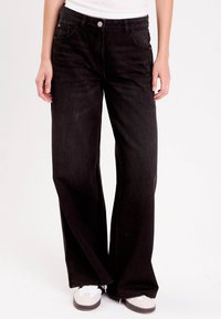 Джинсы Джинсы