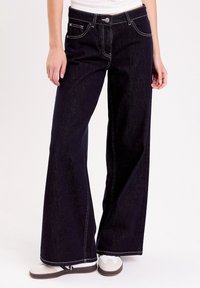 Джинсы Джинсы