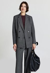 Блейзер Блейзер