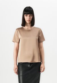 Атласная блузка Атласная блузка