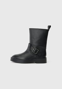 Ковбойские сапоги Ковбойские сапоги