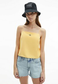 Топ на бретельках Топ на бретельках