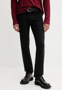 Прямые джинсы Прямые джинсы