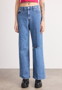 Джинсы Джинсы