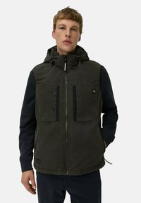 Жилет Жилет