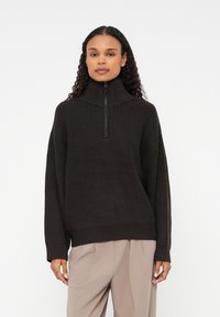 Пуловер Пуловер