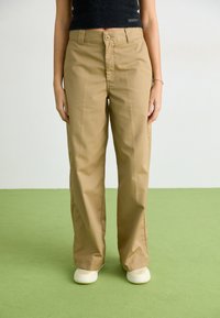 Широкие брюки Широкие брюки