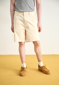 Шорты Шорты