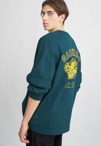 Лонгслив Лонгслив