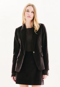 Блейзер Блейзер