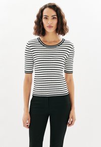 Футболка Футболка