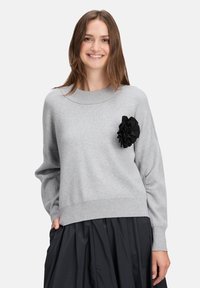 Пуловер Пуловер