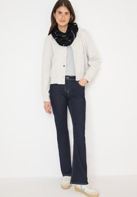 Круглый шарф Круглый шарф