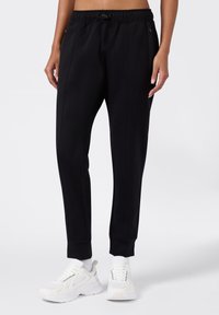 Спортивные штаны Спортивные штаны