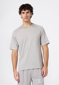 Футболка Футболка