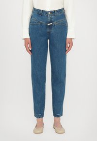 Джинсы бойфренда Джинсы бойфренда