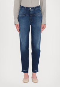 Прямые джинсы Прямые джинсы