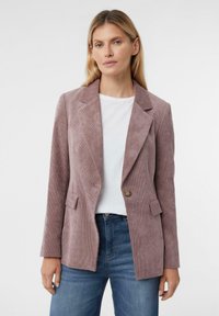 Короткое пальто Короткое пальто