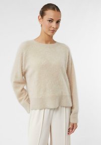 Пуловер Пуловер