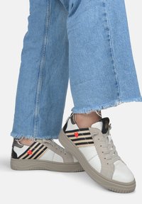 Сникерсы Сникерсы