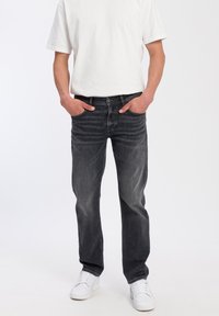 Прямые джинсы Прямые джинсы