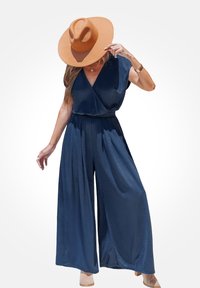 Комбинезон Комбинезон