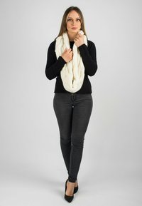 Круглый шарф Круглый шарф