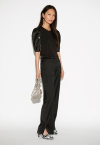 Блузка Блузка