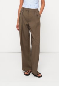 Широкие брюки Широкие брюки