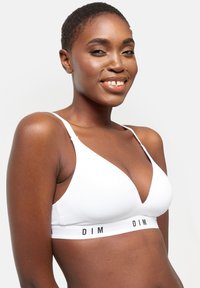 Бюстгальтер без косточек Бюстгальтер без косточек